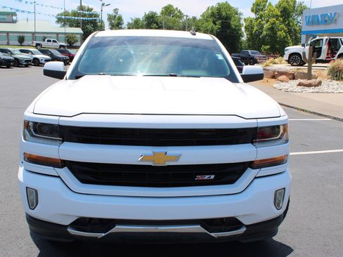 Used 2018 Chevrolet Silverado 1500 LT w/ All Star Edition AWD/4WD image 3
