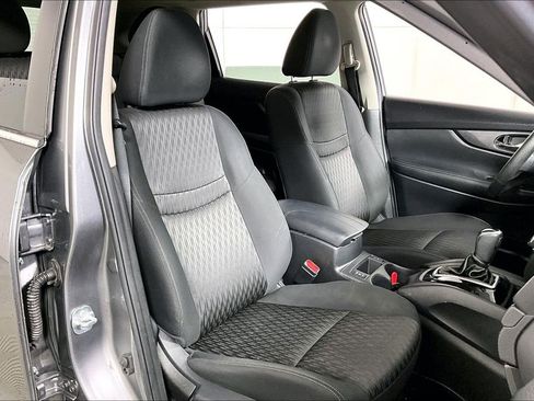 Used 2019 Nissan Rogue SV image 7