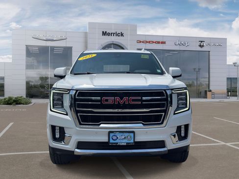 Used 2021 GMC Yukon SLT w/ SLT Premium Package AWD/4WD image 3