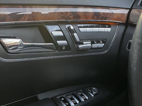 Used 2007 Mercedes-Benz S 550 image 12