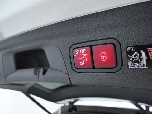 Certified 2026 Mercedes-Benz GLE 350 4MATIC image 8