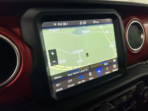 Used 2022 Jeep Wrangler Unlimited Rubicon w/ LED Lighting Group AWD/4WD image 10