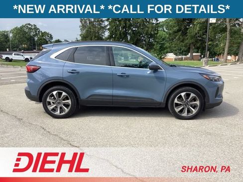 Used 2024 Ford Escape Platinum AWD/4WD image 8