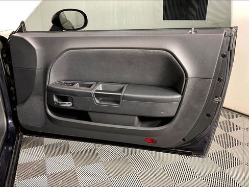 Used 2012 Dodge Challenger SXT image 24