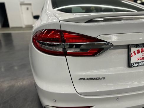 Used 2020 Ford Fusion SE w/ Equipment Group 151A FWD image 19