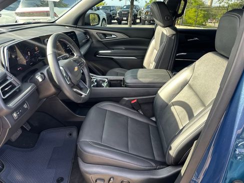 Used 2024 Chevrolet Traverse LT FWD image 18