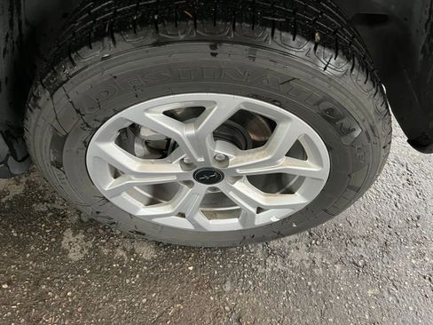 Used 2025 Jeep Compass Latitude image 30