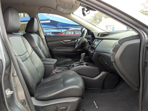 Used 2020 Nissan Rogue SL image 27