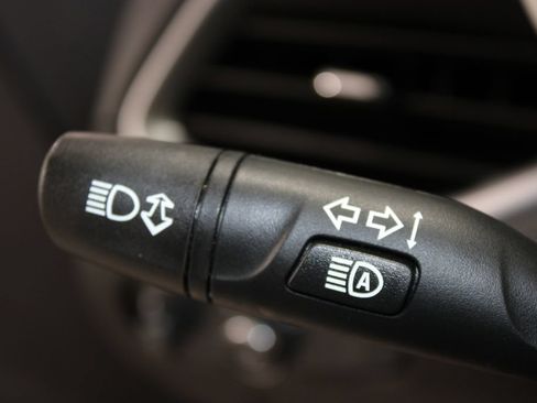 Used 2025 Chevrolet Malibu LT FWD image 42