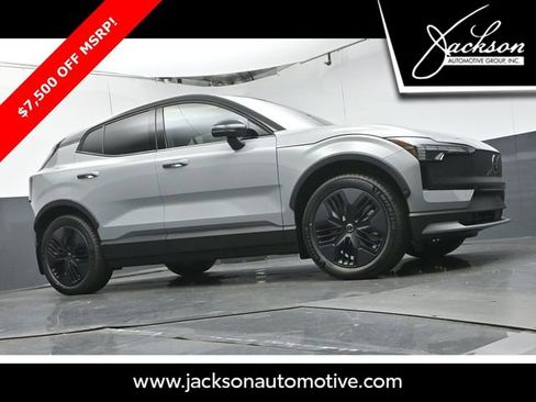 Used 2026 Volvo EX30 Cross Country Ultra w/ Protection Package Premier image 38