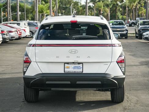 Used 2025 Hyundai Kona SEL AWD/4WD image 5