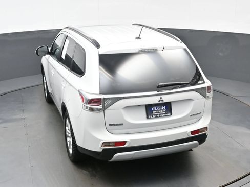 Used 2015 Mitsubishi Outlander SE AWD/4WD image 39