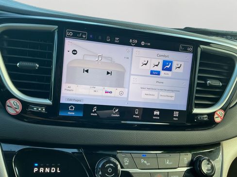 Used 2024 Chrysler Pacifica Touring-L FWD image 22
