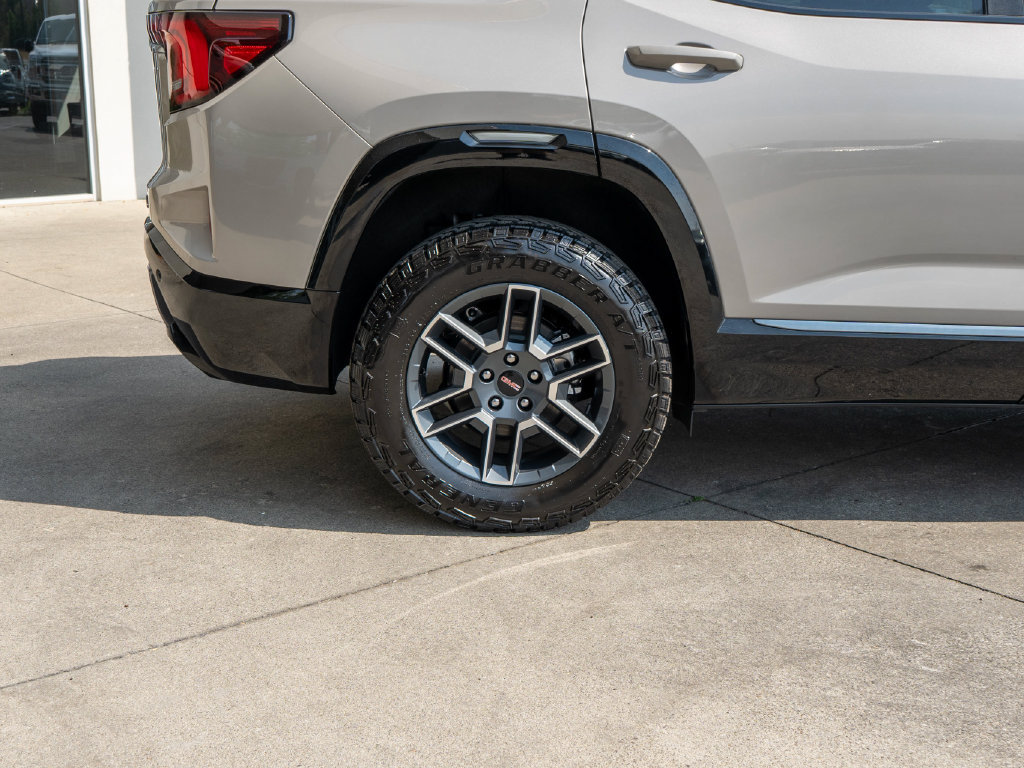 Certified 2026 GMC Terrain AT4 AWD/4WD image 35