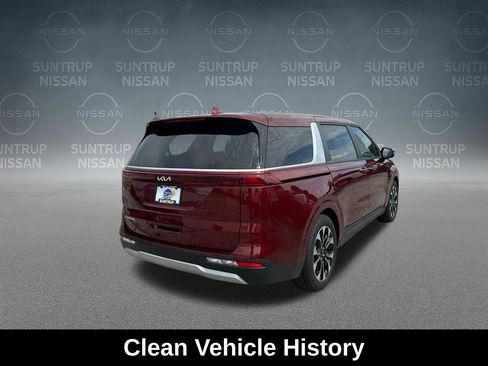 Used 2024 Kia Carnival EX FWD image 6