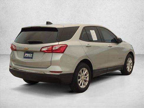 Used 2018 Chevrolet Equinox LS FWD image 5