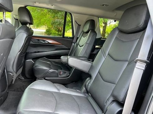 Used 2016 Cadillac Escalade Premium AWD/4WD image 16