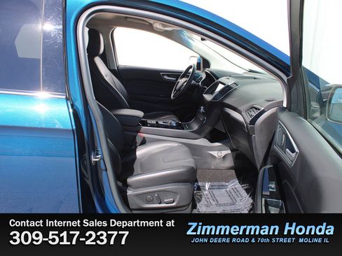 Used 2020 Ford Edge Titanium image 19