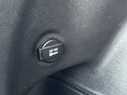 Used 2017 Jeep Compass Limited w/ Navigation Group image 15