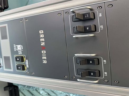 Used 2024 INEOS Grenadier Fieldmaster Edition image 20