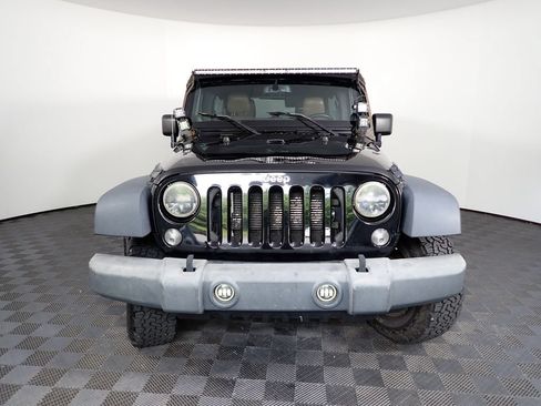 Used 2014 Jeep Wrangler Unlimited Rubicon w/ Dual Top Group AWD/4WD image 7