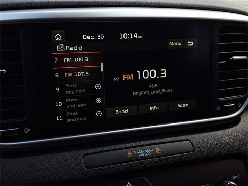 Used 2022 Kia Sportage LX image 16