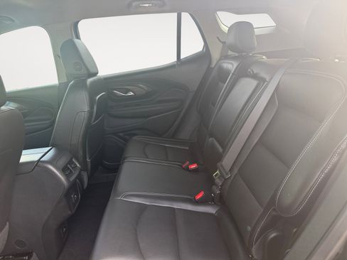 Used 2022 GMC Terrain SLT AWD/4WD image 11