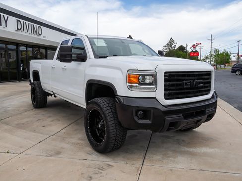 Used 2016 GMC Sierra 2500 SLE w/ SLE Preferred Package AWD/4WD image 2