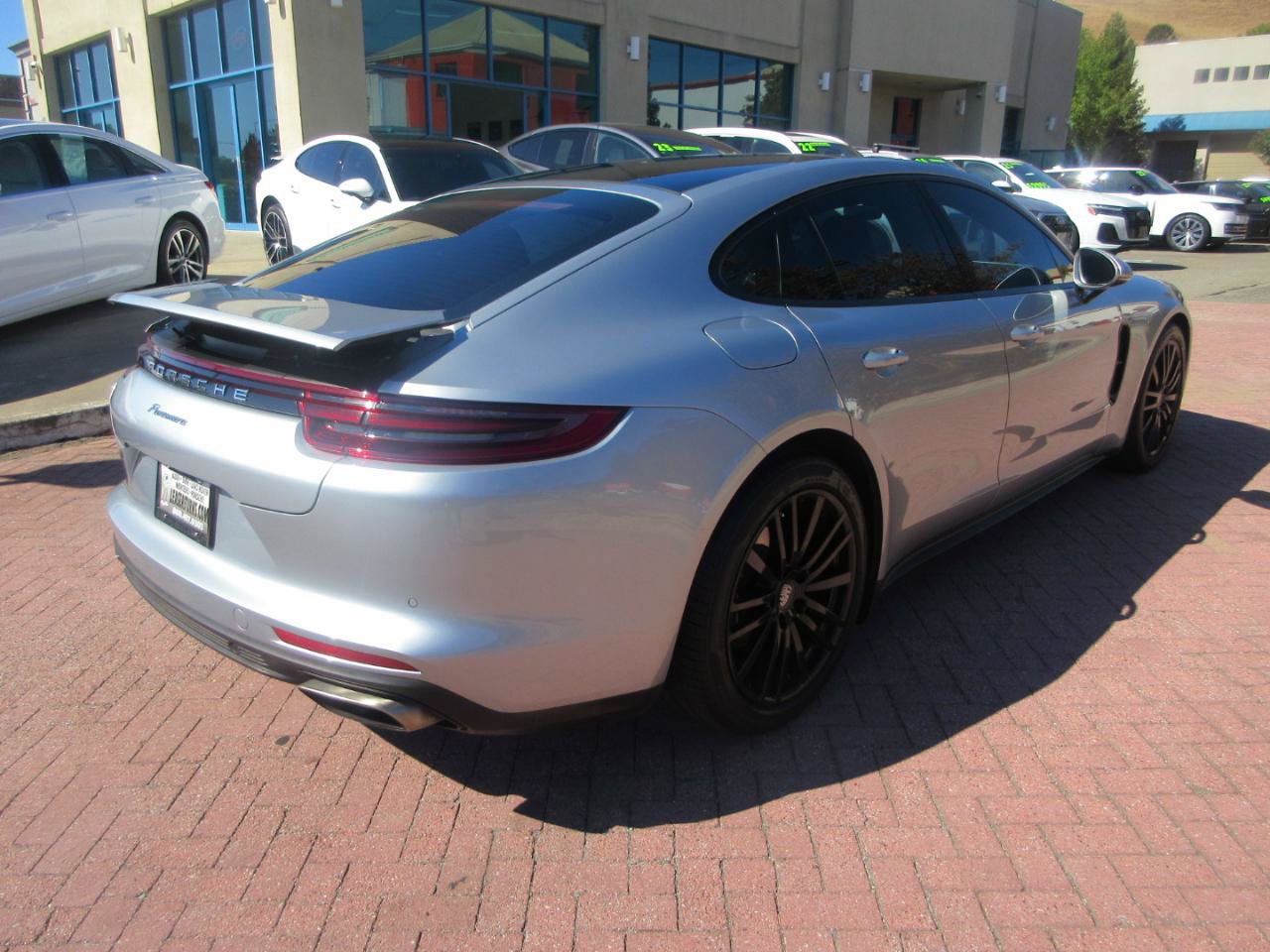 Used 2019 Porsche Panamera RWD image 74