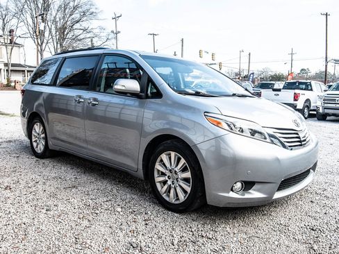 Used 2015 Toyota Sienna Limited Premium w/ Advanced Technology Package image 15