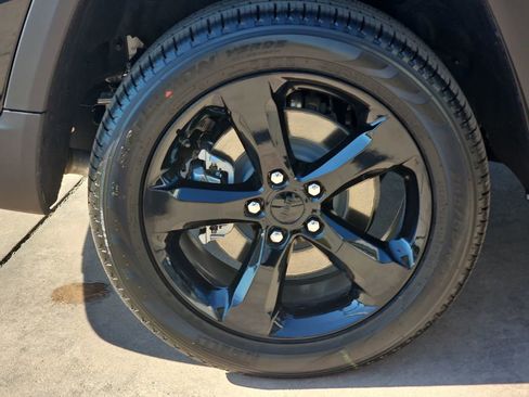 New 2026 Jeep Grand Cherokee L Limited image 40