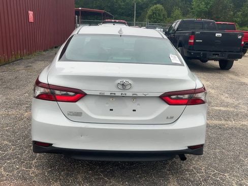 Used 2022 Toyota Camry LE FWD image 7