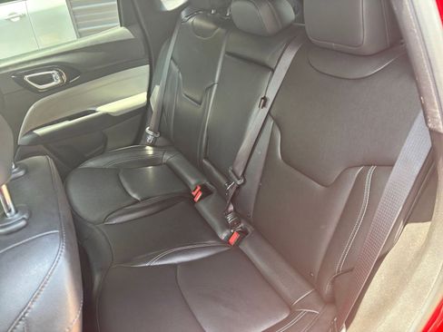 Used 2025 Jeep Compass Limited AWD/4WD image 33