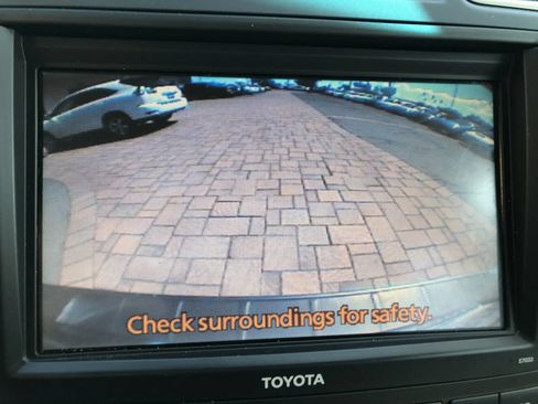 Used 2012 Toyota Highlander Limited AWD/4WD image 27