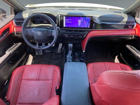Used 2025 Toyota Camry XSE AWD/4WD image 10