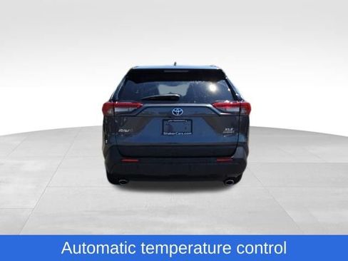 Used 2021 Toyota RAV4 XLE w/ Convenience Package AWD/4WD image 9