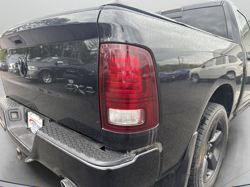 Used 2017 RAM 1500 Sport w/ Black Ram 1500 Sport Group AWD/4WD image 5