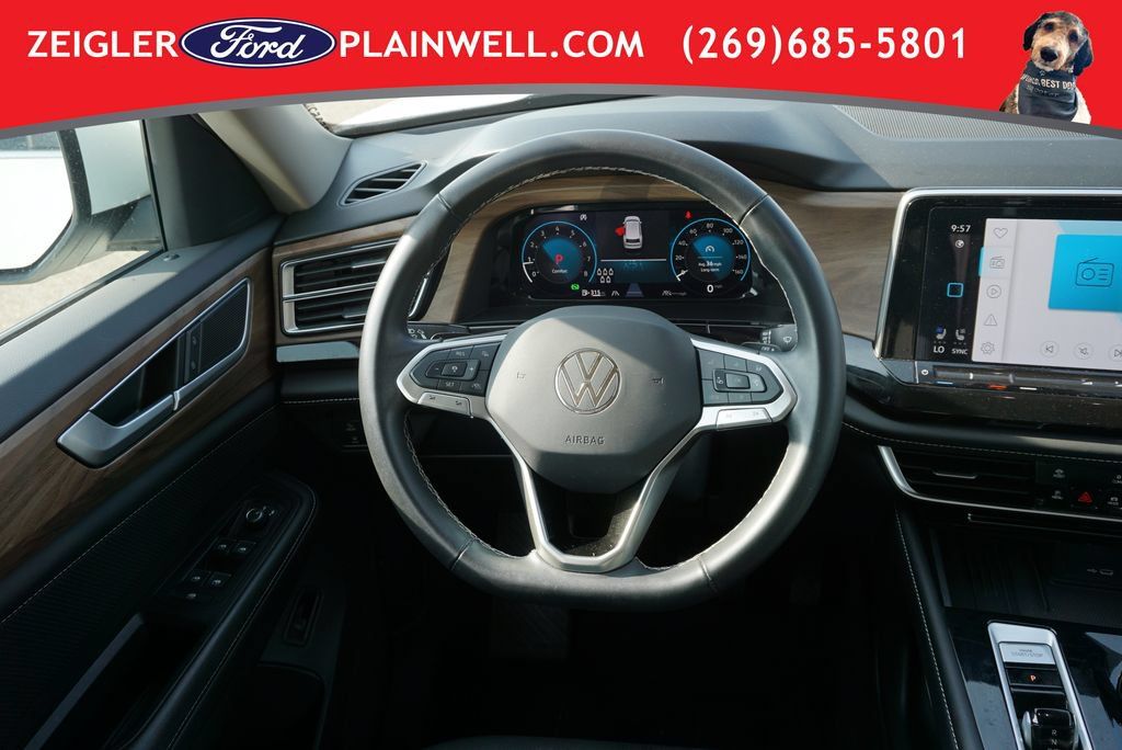 Used 2025 Volkswagen Atlas SE FWD image 16