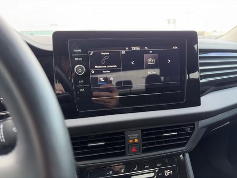 Used 2025 Volkswagen Jetta S image 18