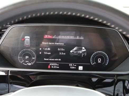 Used 2021 Audi e-tron Prestige AWD/4WD image 30