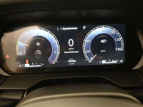 New 2025 Jeep Grand Cherokee Altitude image 32