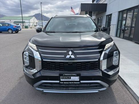 Used 2025 Mitsubishi Outlander SEL AWD/4WD image 2