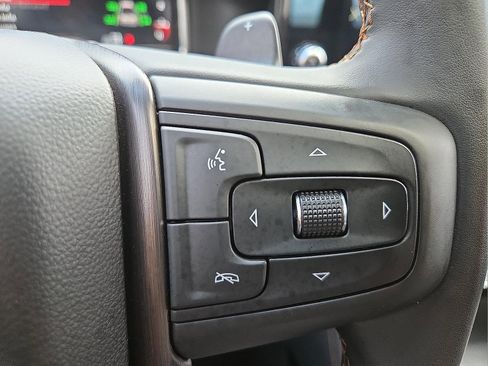 Certified 2025 GMC Sierra 1500 AT4 w/ AT4 Premium Package AWD/4WD image 18