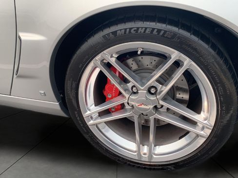 Used 2008 Chevrolet Corvette Z06 w/ Preferred Equipment Group RWD image 11