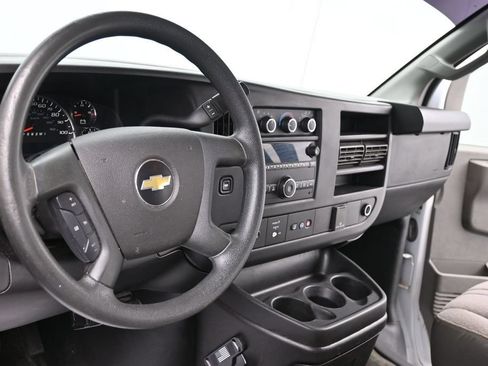 Used 2018 Chevrolet Express 3500 LT w/ LT Preferred Equipment Group RWD image 12