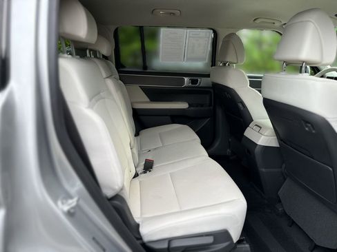 Used 2024 Hyundai Santa Fe SE AWD/4WD image 23