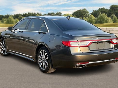 Used 2019 Lincoln Continental Premiere image 11