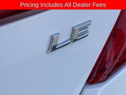 Used 2014 Toyota Camry LE w/ Moonroof Package FWD image 12