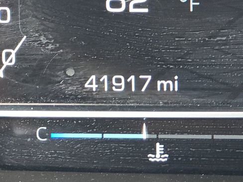 Used 2025 GMC Sierra 1500 SLT image 17