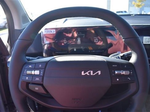 New 2026 Kia Sportage EX w/ EX Panorama Roof Package image 32